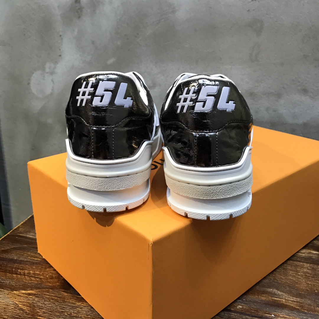 Louis Vuitton Trainer Sneakers 35 - vstockx