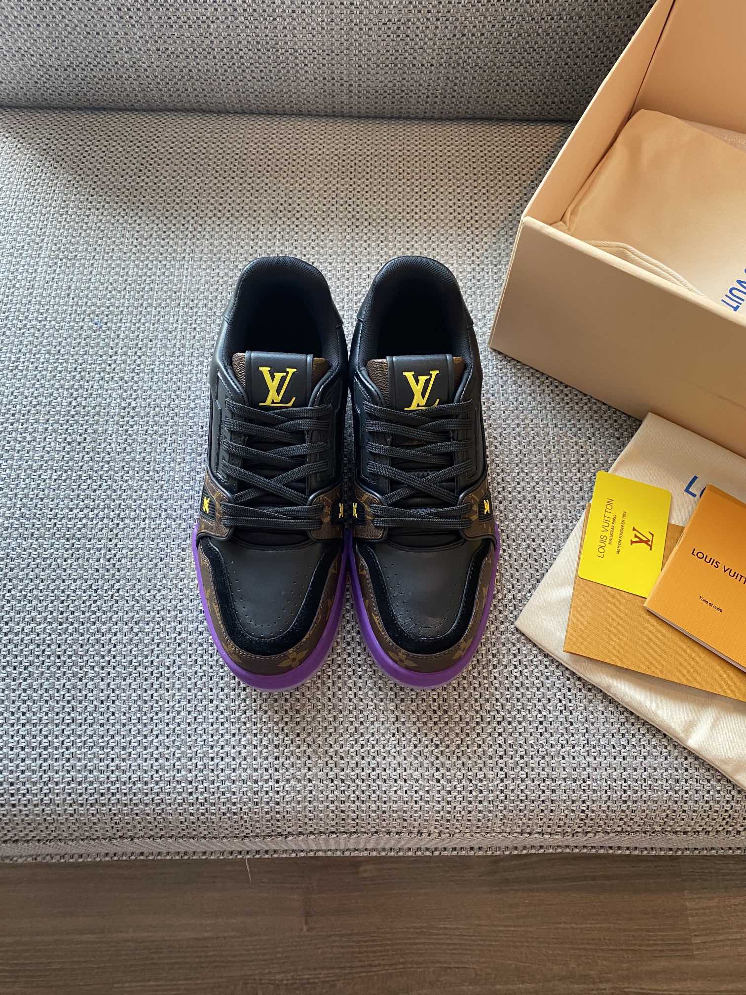 Louis Vuitton LV TRAINERS SNEAKER 9 - vstockx