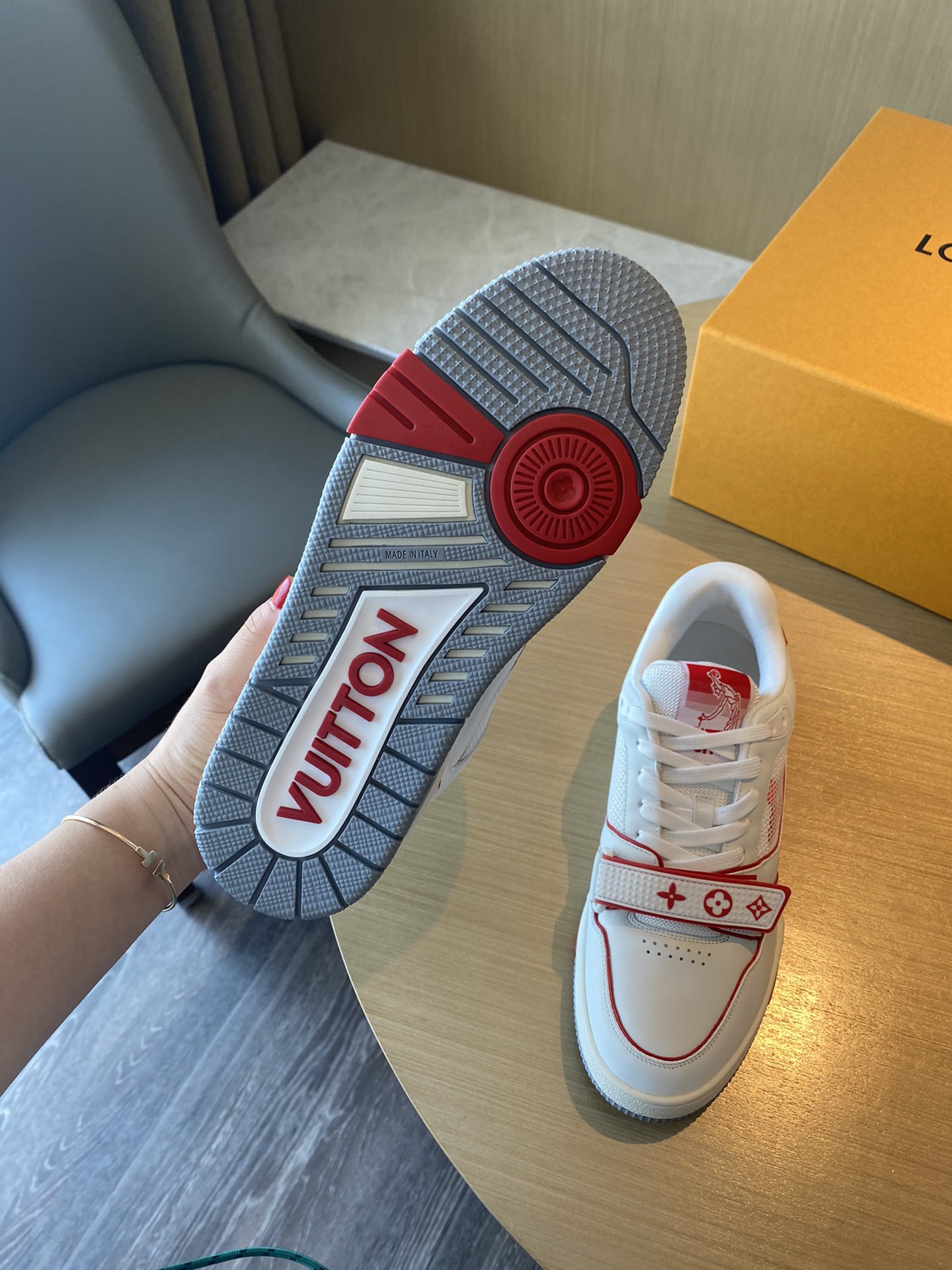 Louis Vuitton LV TRAINERS SNEAKER 9 - vstockx