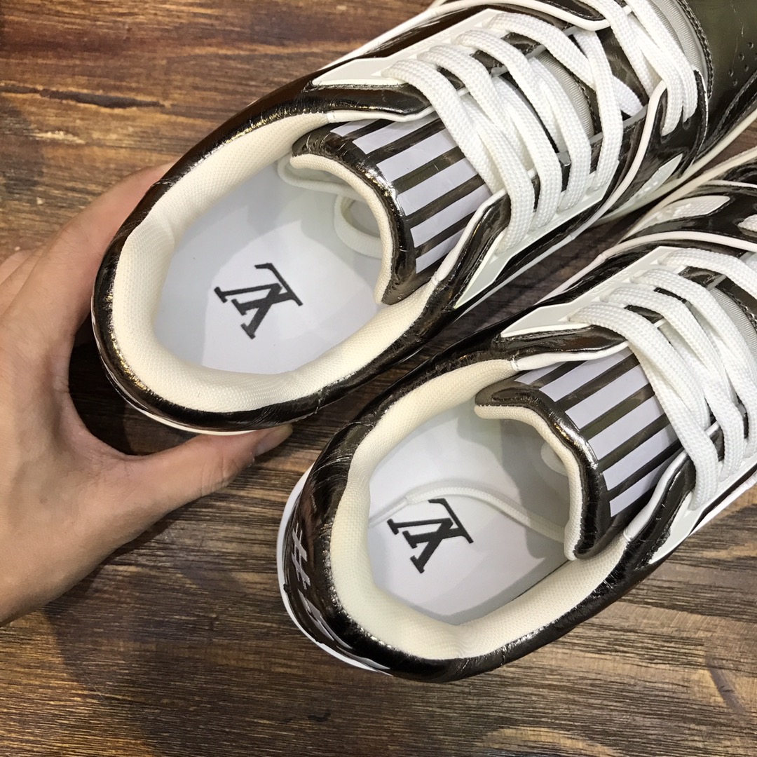 Louis Vuitton Trainer Sneakers 35 - vstockx