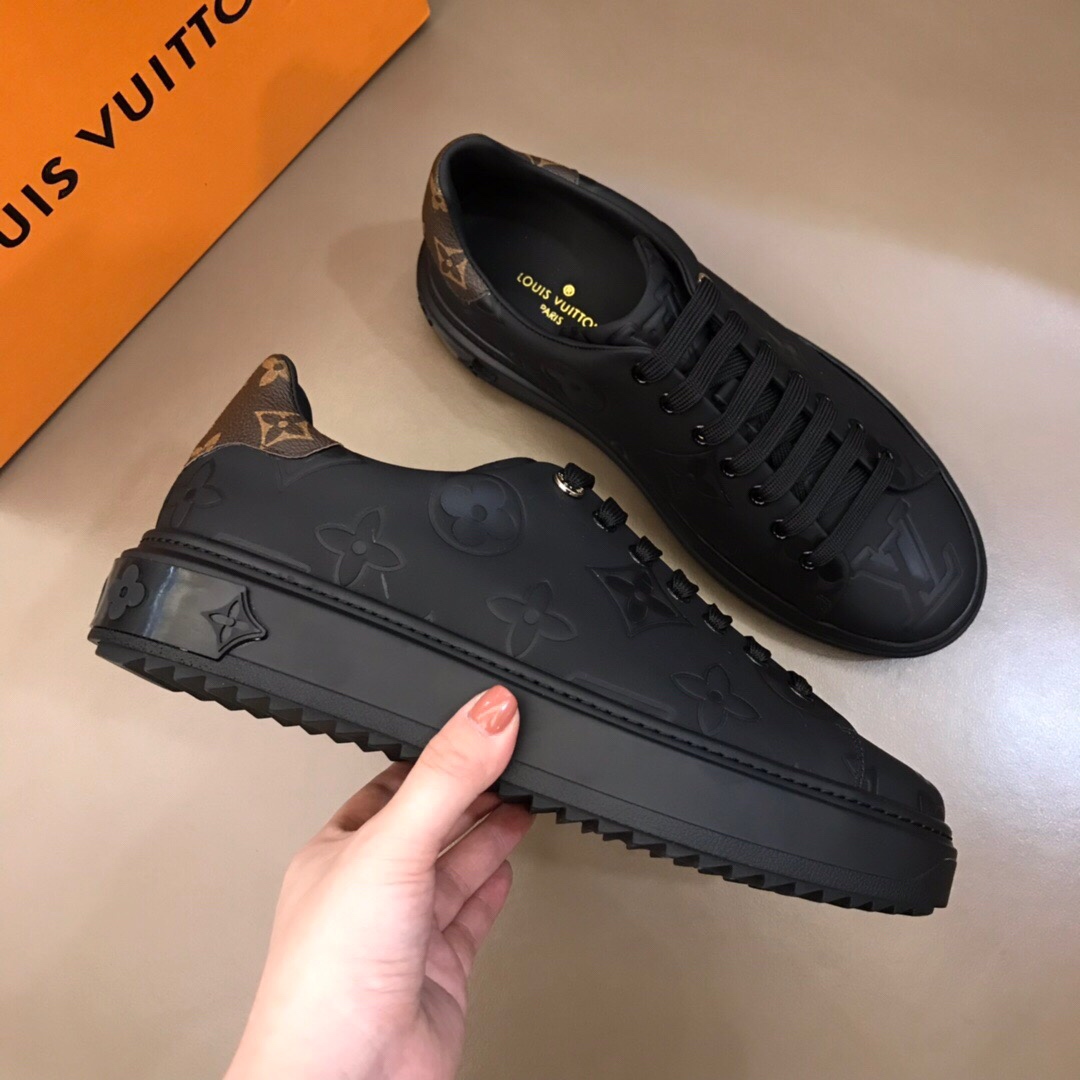 Louis Vuitton Low Top sneaker 53 - vstockx
