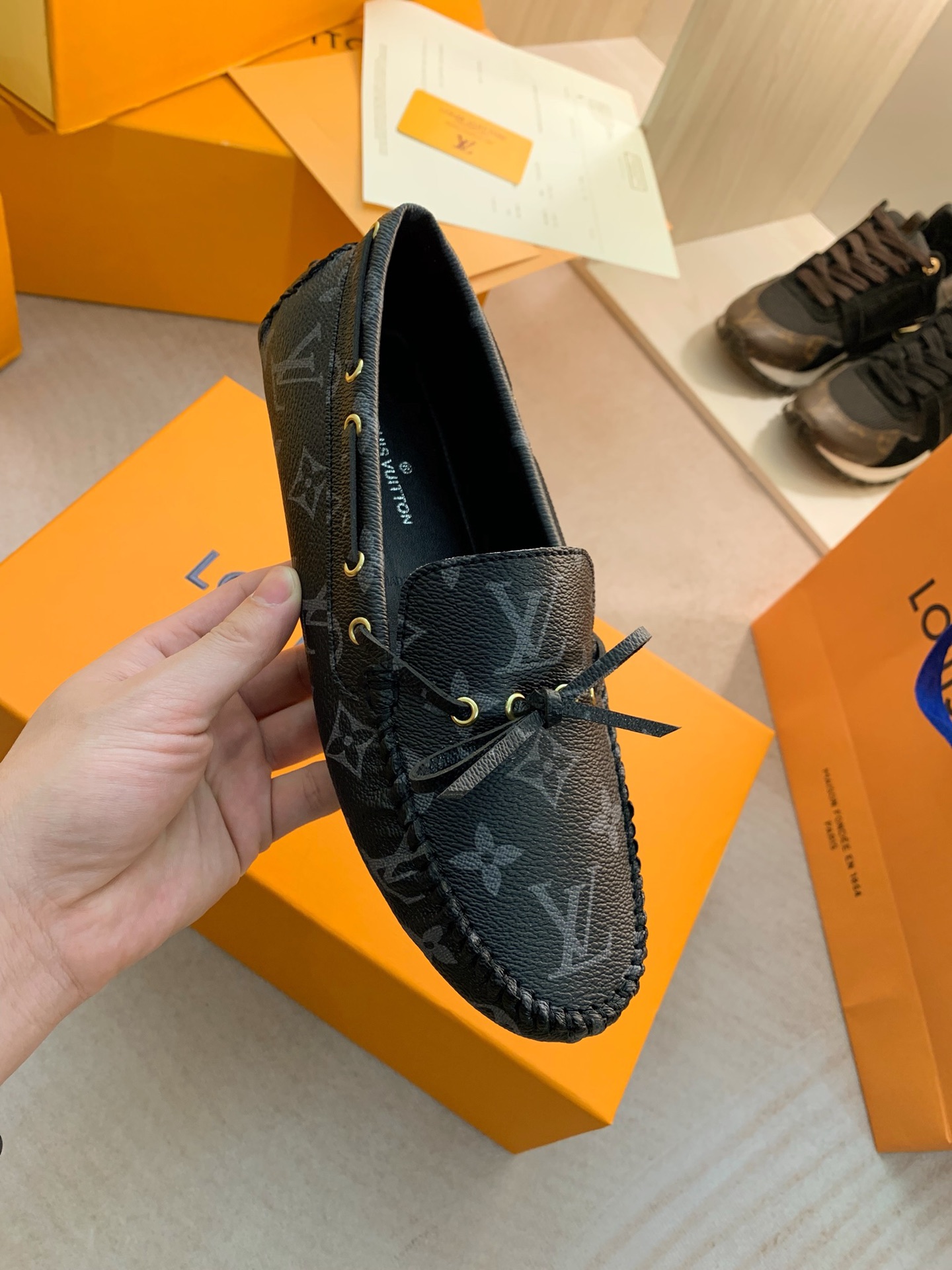 Louis Vuitton GLORIA FLAT LOAFERS WOMEN 11 - vstockx