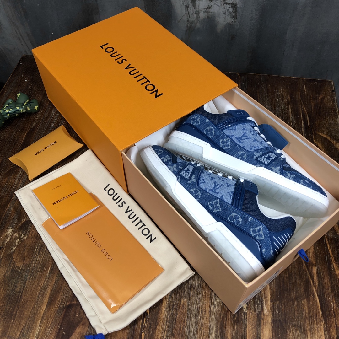 Louis Vuitton Trainer Sneakers 67 - vstockx