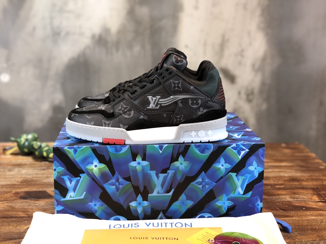 Louis Vuitton Trainer Sneakers 7 - vstockx
