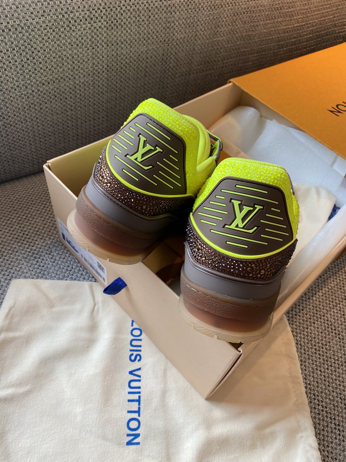 Louis Vuitton LV TRAINERS SNEAKER 9 - vstockx