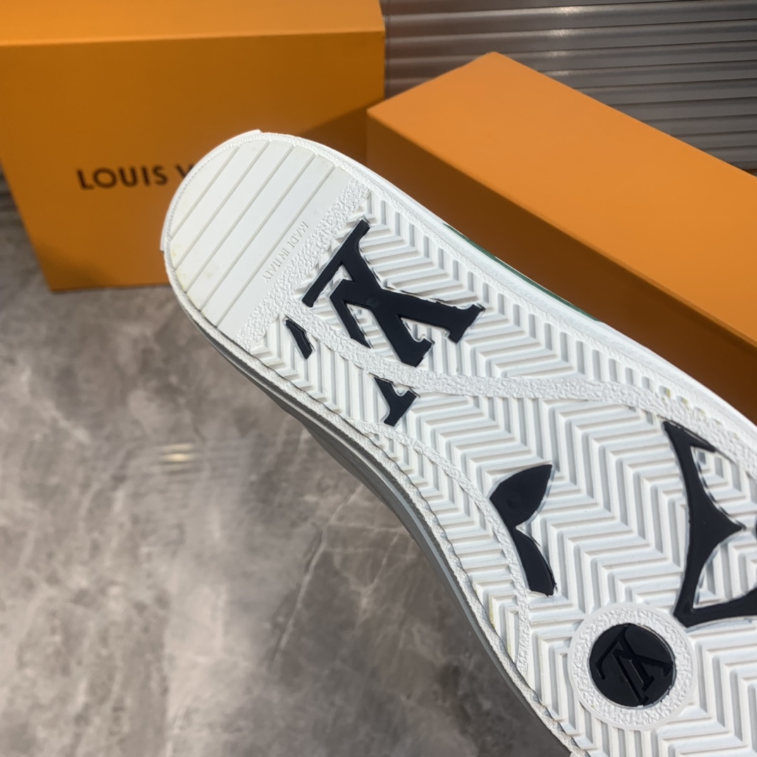 Louis Vuitton CHARLIE TRAINERS SNEAKER 12 - vstockx