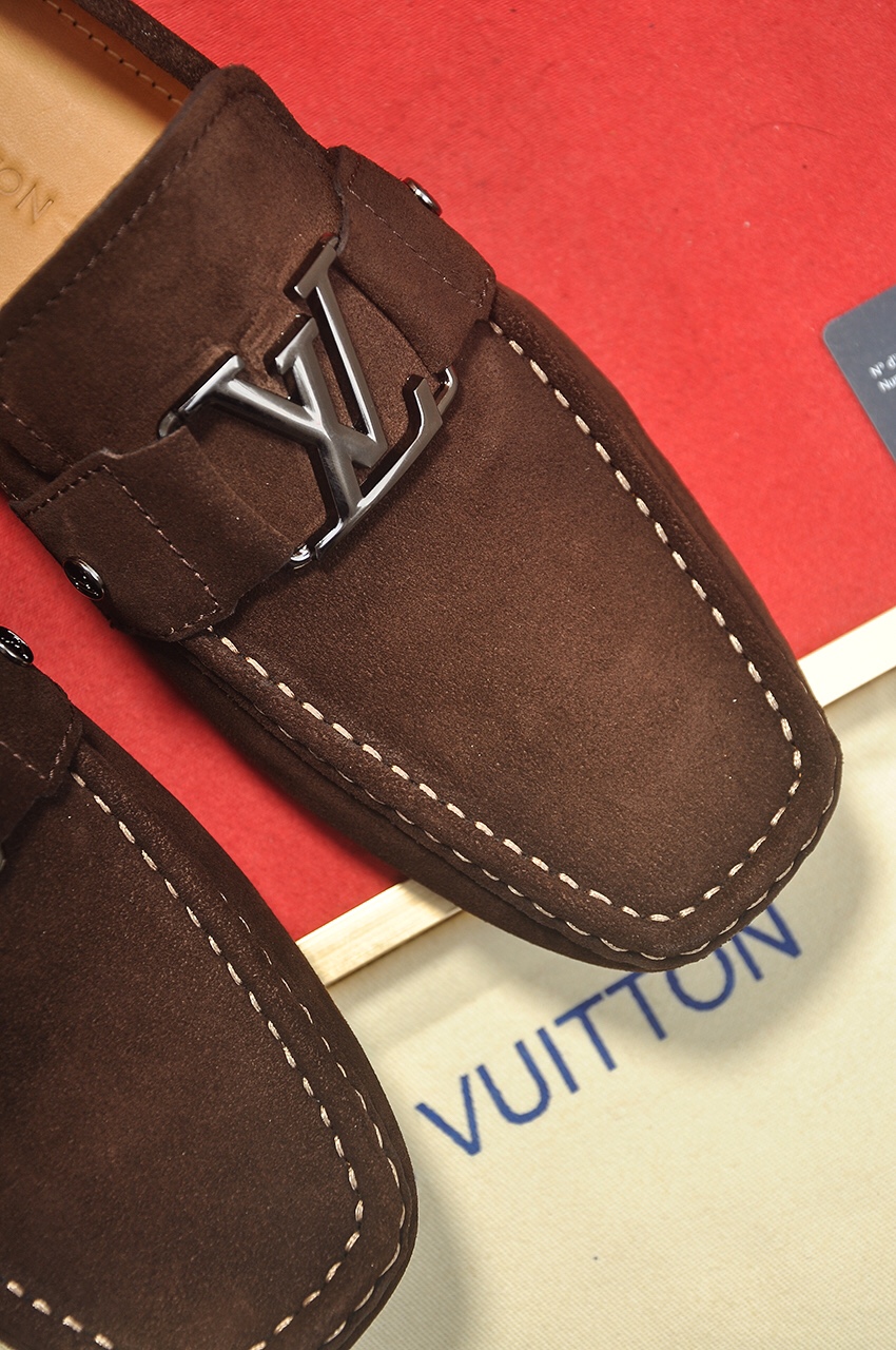 Louis Vuitton Leather Boots 37 - vstockx