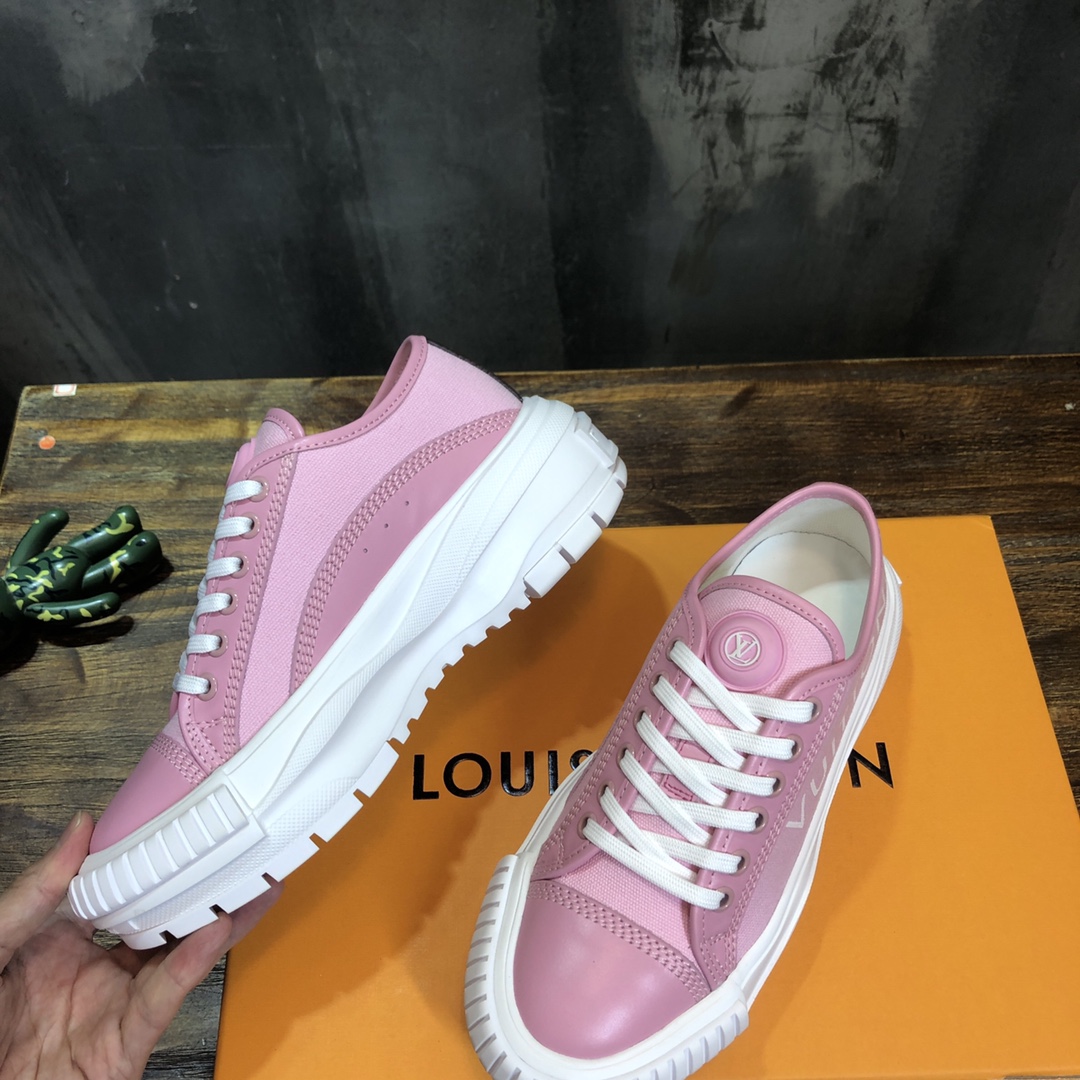 Louis Vuitton Squad sneaker 10 - vstockx