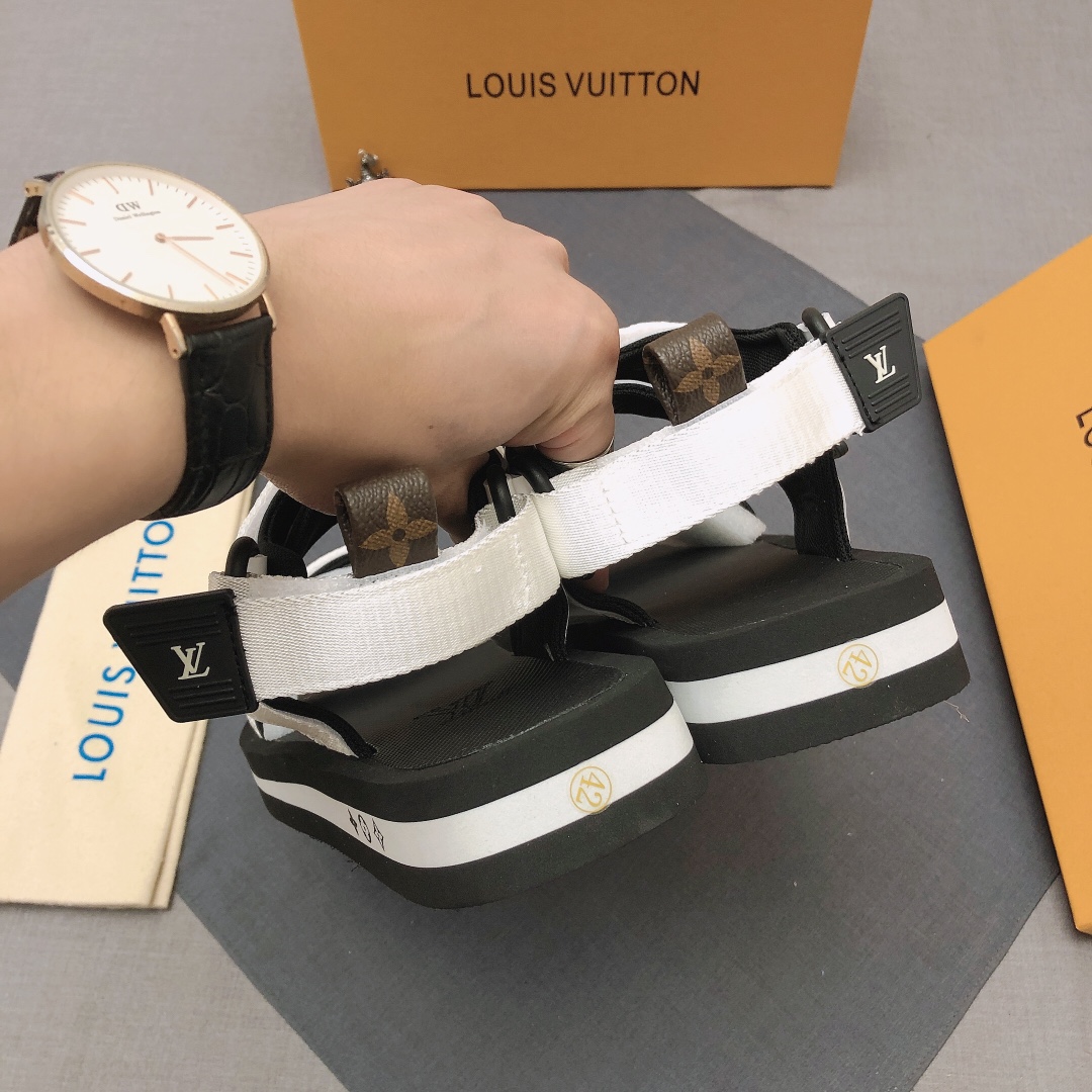Louis Vuitton Slipper 35 - vstockx