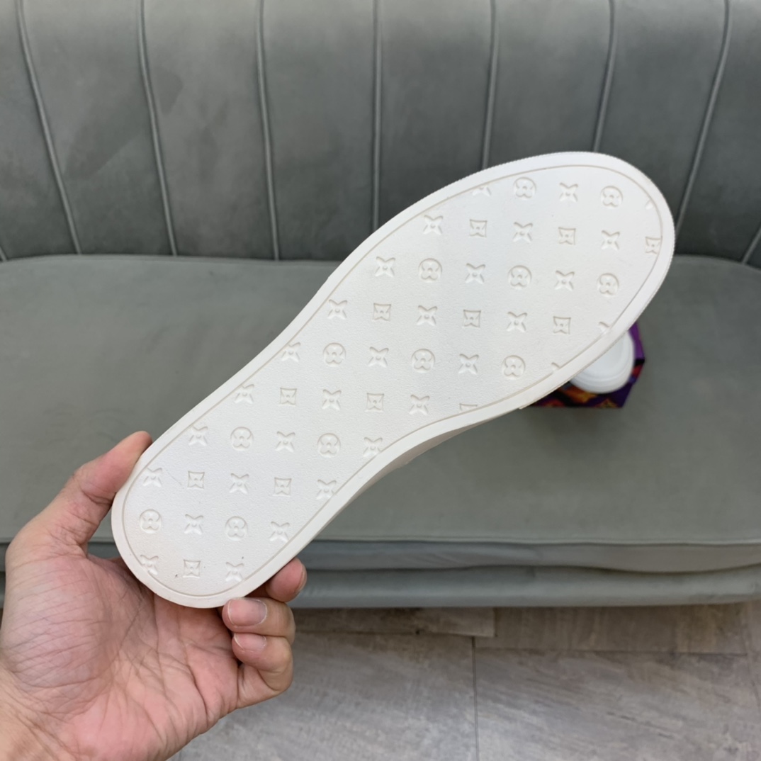 Louis Vuitton Low Top sneaker 14 - vstockx