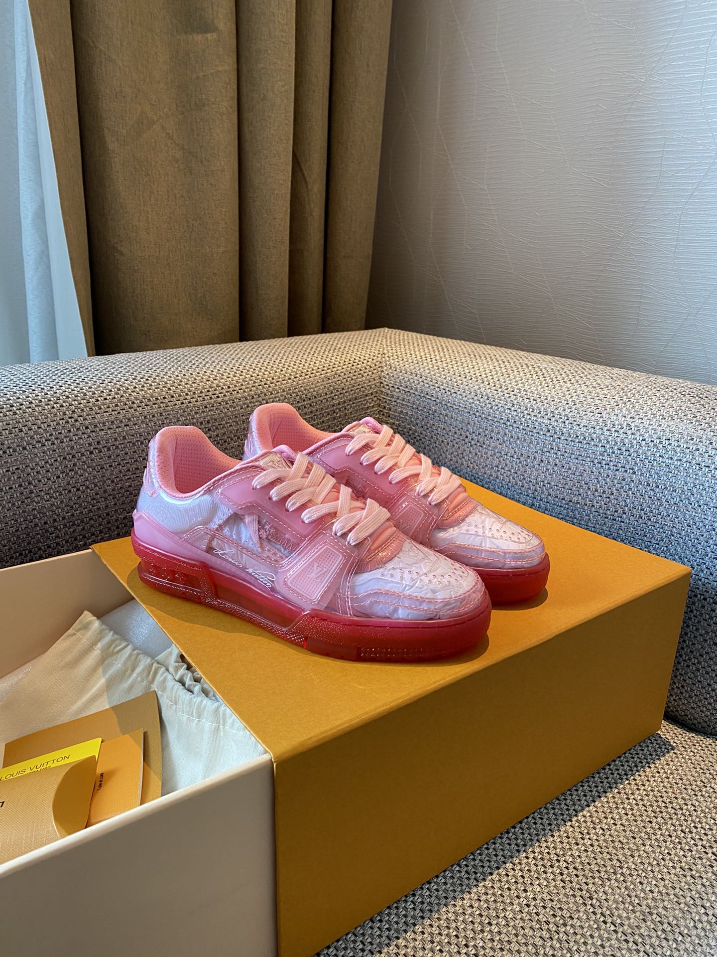 Louis Vuitton LV TRAINERS SNEAKER 9 - vstockx