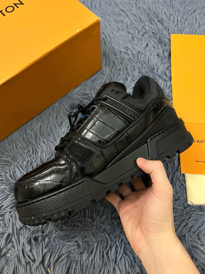 Louis Vuitton LV Trainer Maxi Sneaker Black - vstockx