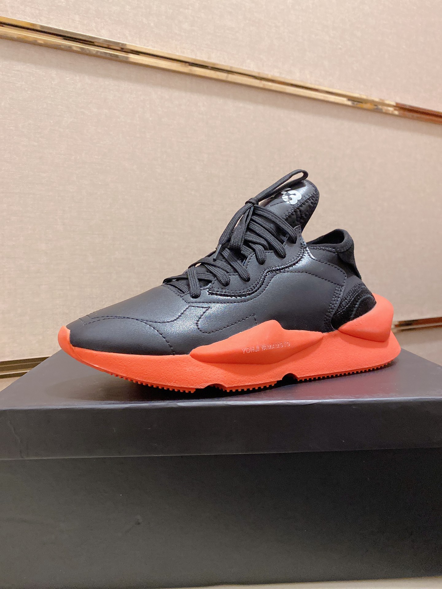 Y-3 Kaiwa Lace-Up Sneakers 22 - vstockx