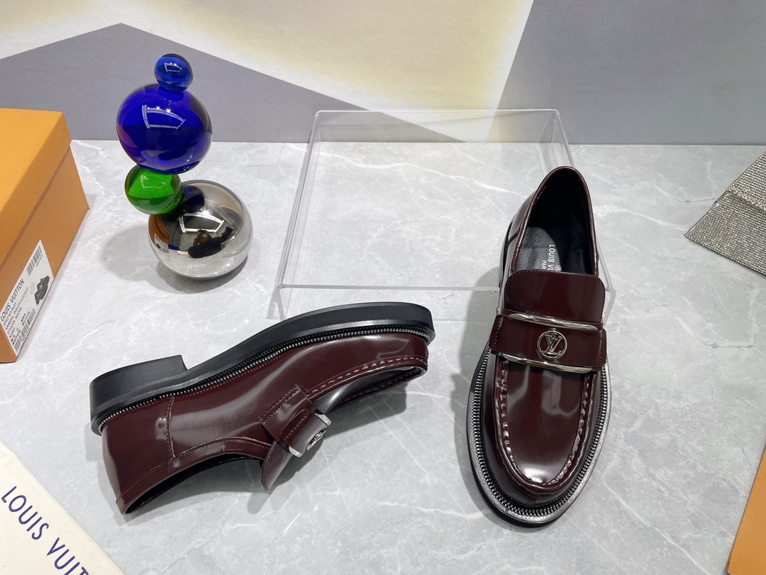 Louis Vuitton shoes WOMEN 3 - vstockx