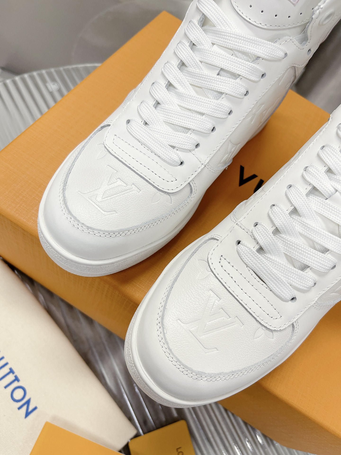 Louis Vuitton RIVOLI TRAINER BOOTS SNEAKER 11 - vstockx