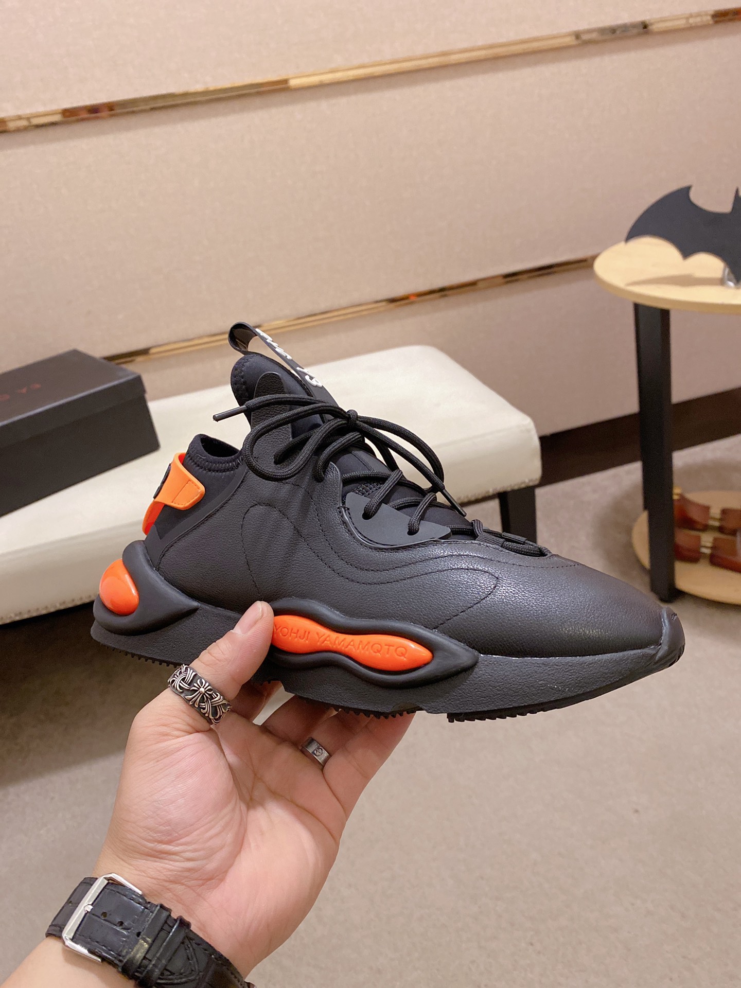 Y-3 Kaiwa Lace-Up Sneakers 5 - vstockx