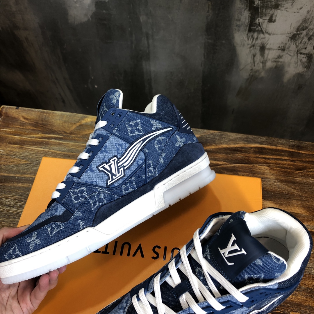 Louis Vuitton Trainer Sneakers 12 - vstockx