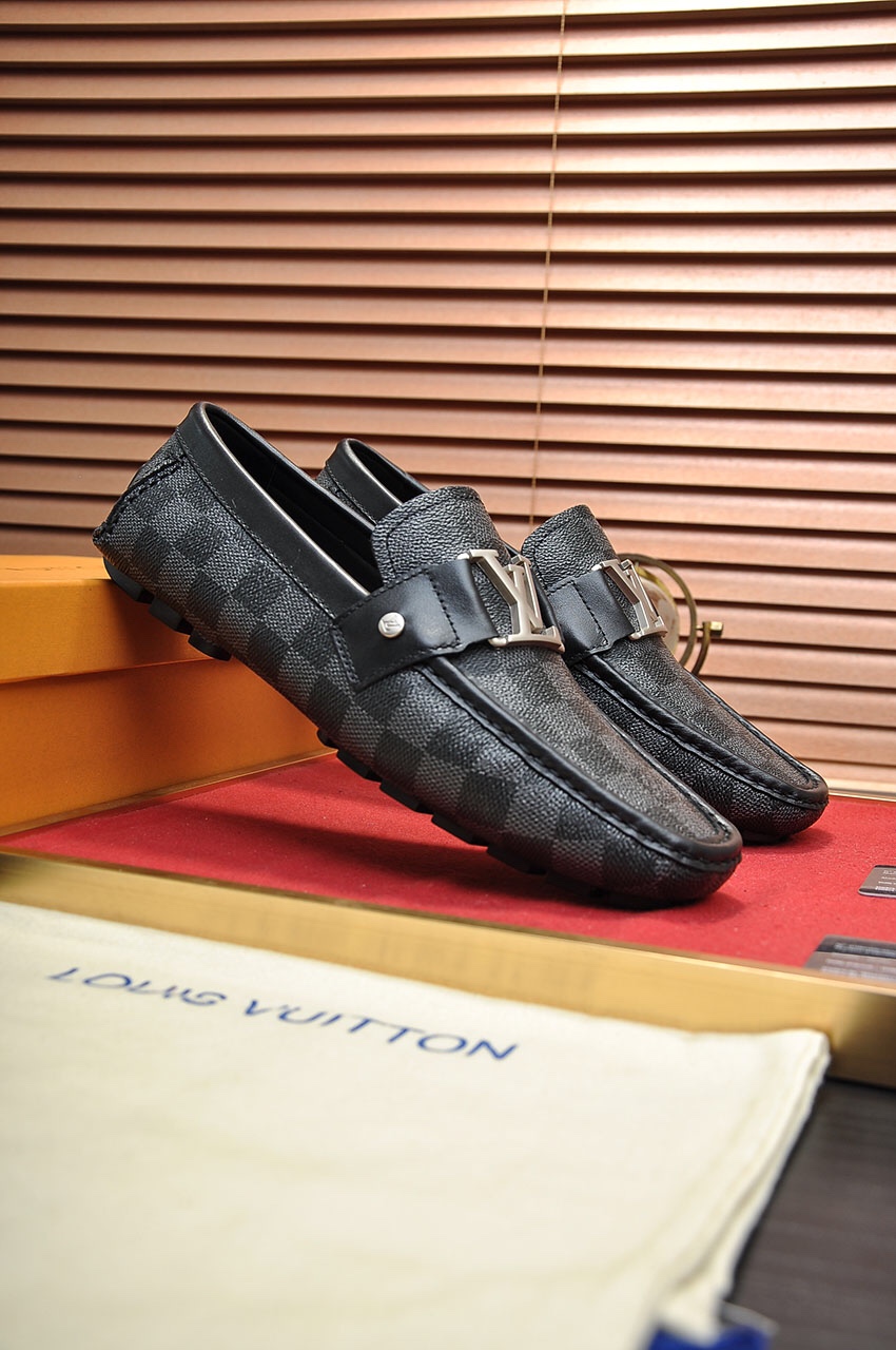 Louis Vuitton Leather Boots 10 - vstockx