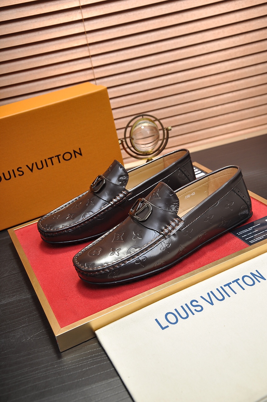 Louis Vuitton Leather Boots 52 - vstockx