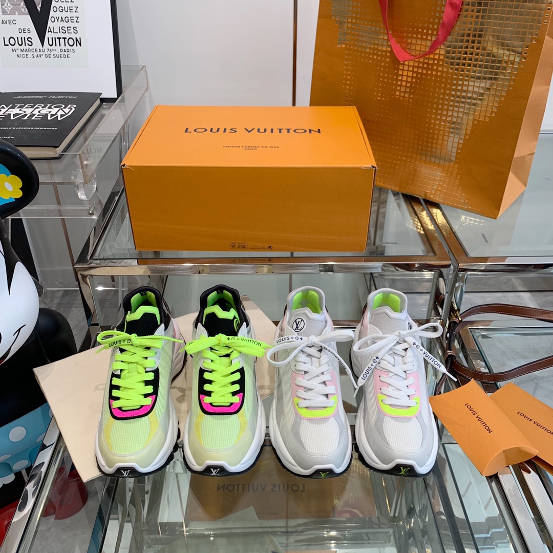 Louis Vuitton RUN 55 TRAINERS SNEAKER 3 - vstockx