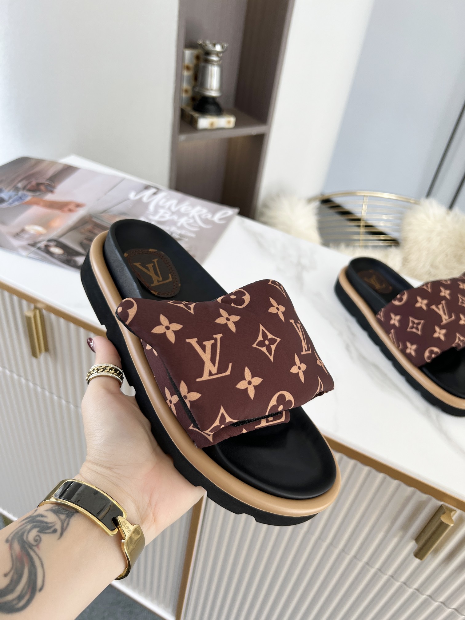 Louis Vuitton POOL PILLOW COMFORT MULES WOMEN 5 - vstockx