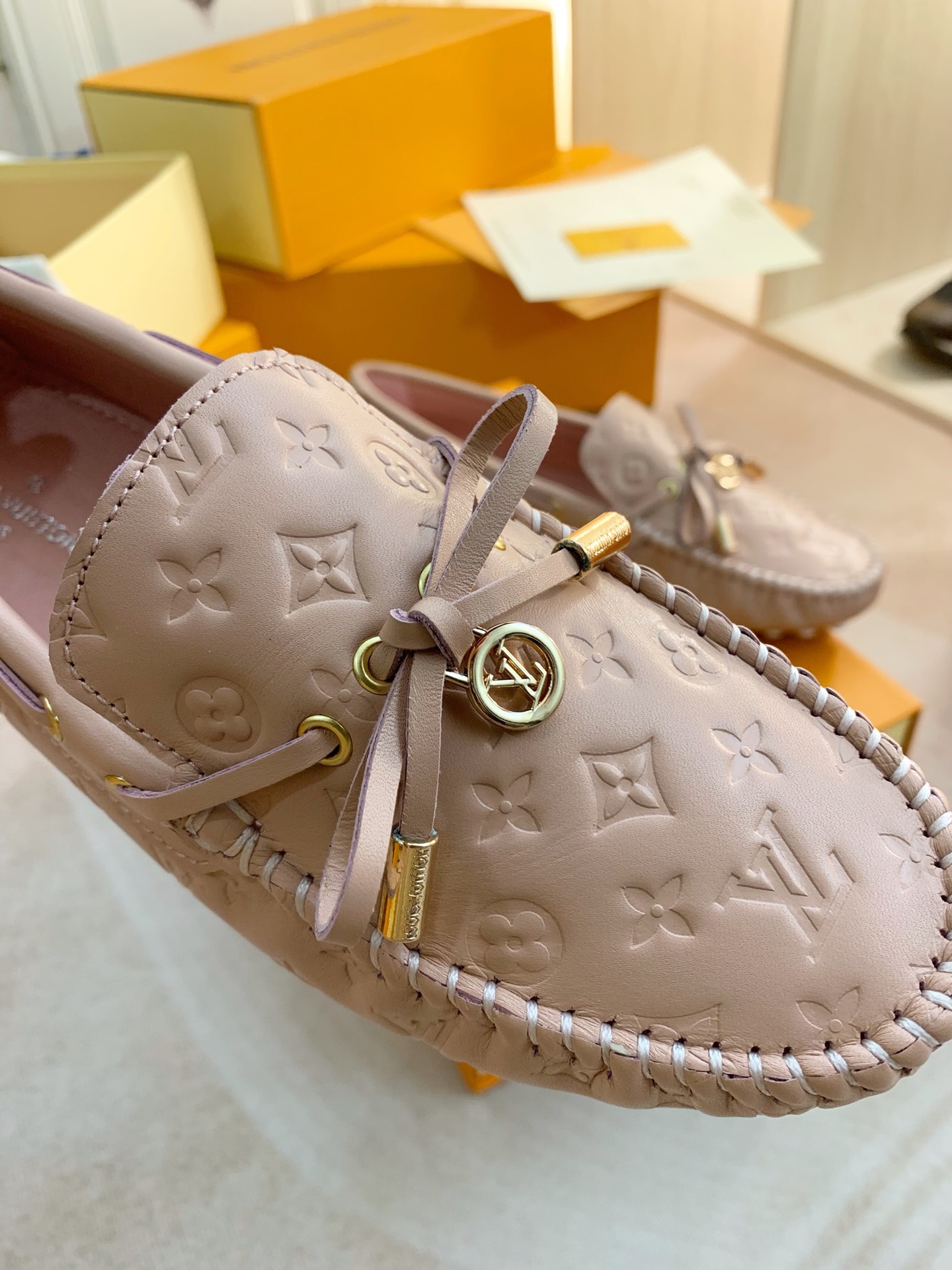 Louis Vuitton GLORIA FLAT LOAFERS WOMEN 11 - vstockx