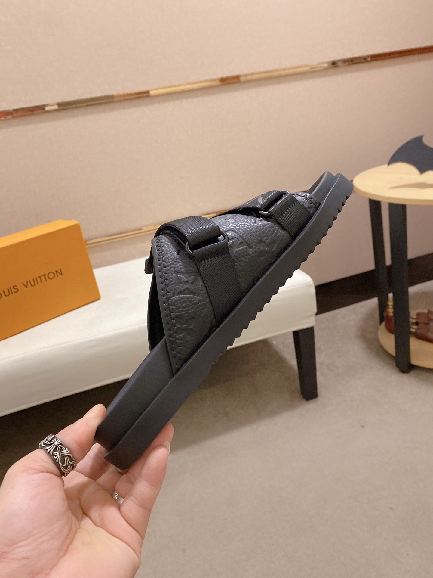 Louis Vuitton Honolulu Sneaker 6 - vstockx