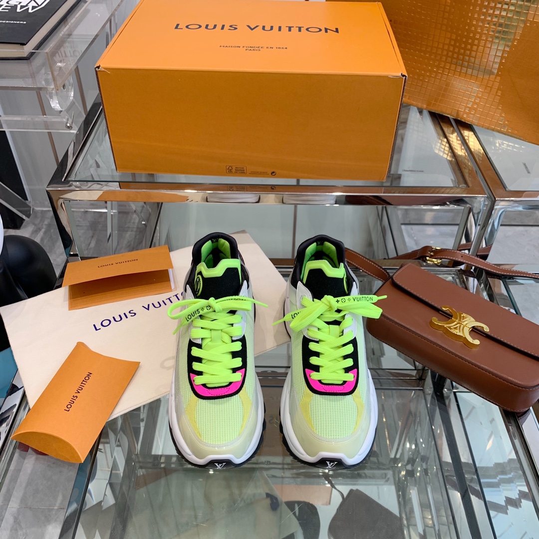 Louis Vuitton RUN 55 TRAINERS SNEAKER 3 - vstockx