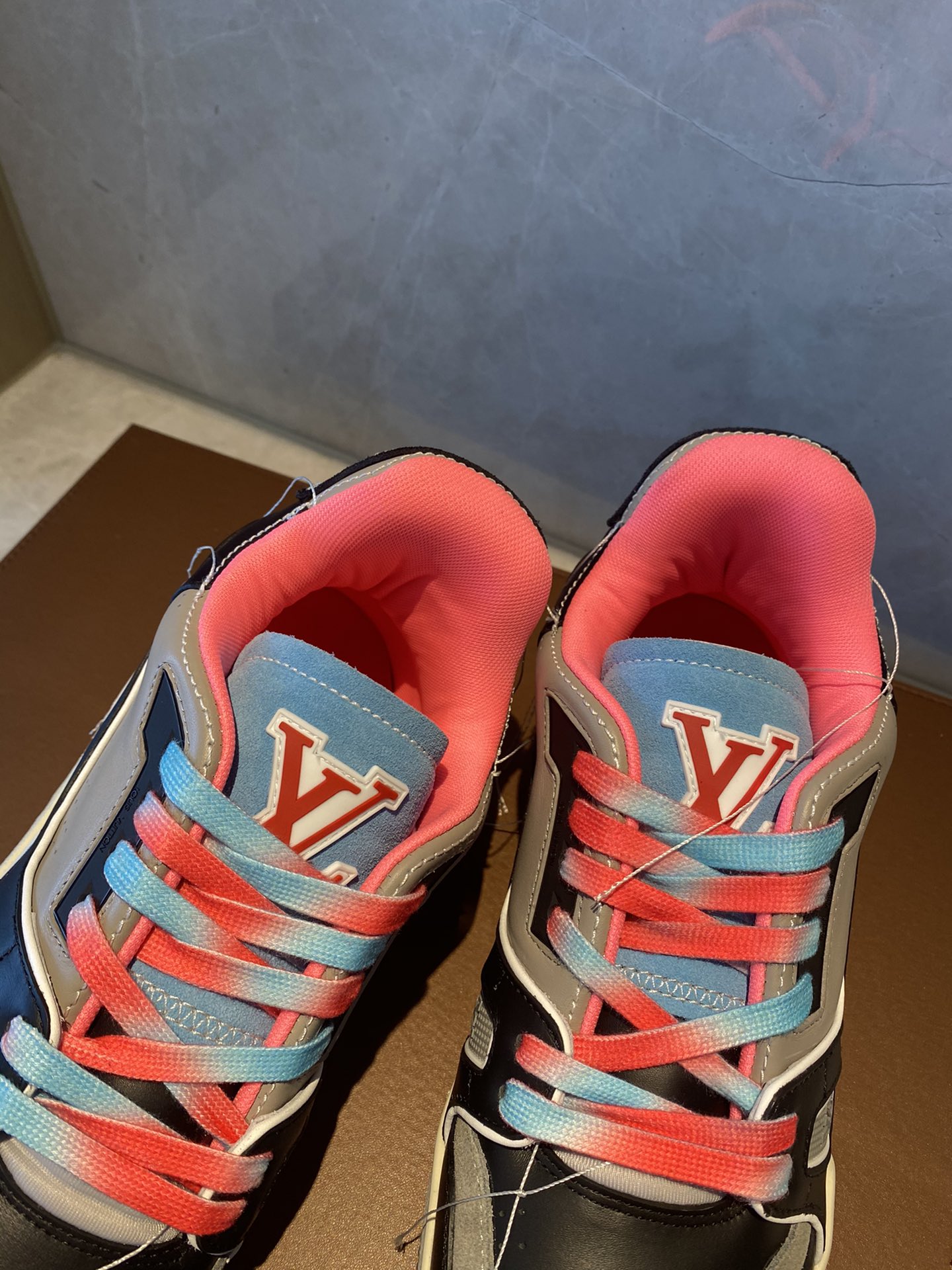 Louis Vuitton LV TRAINERS SNEAKER 9 - vstockx