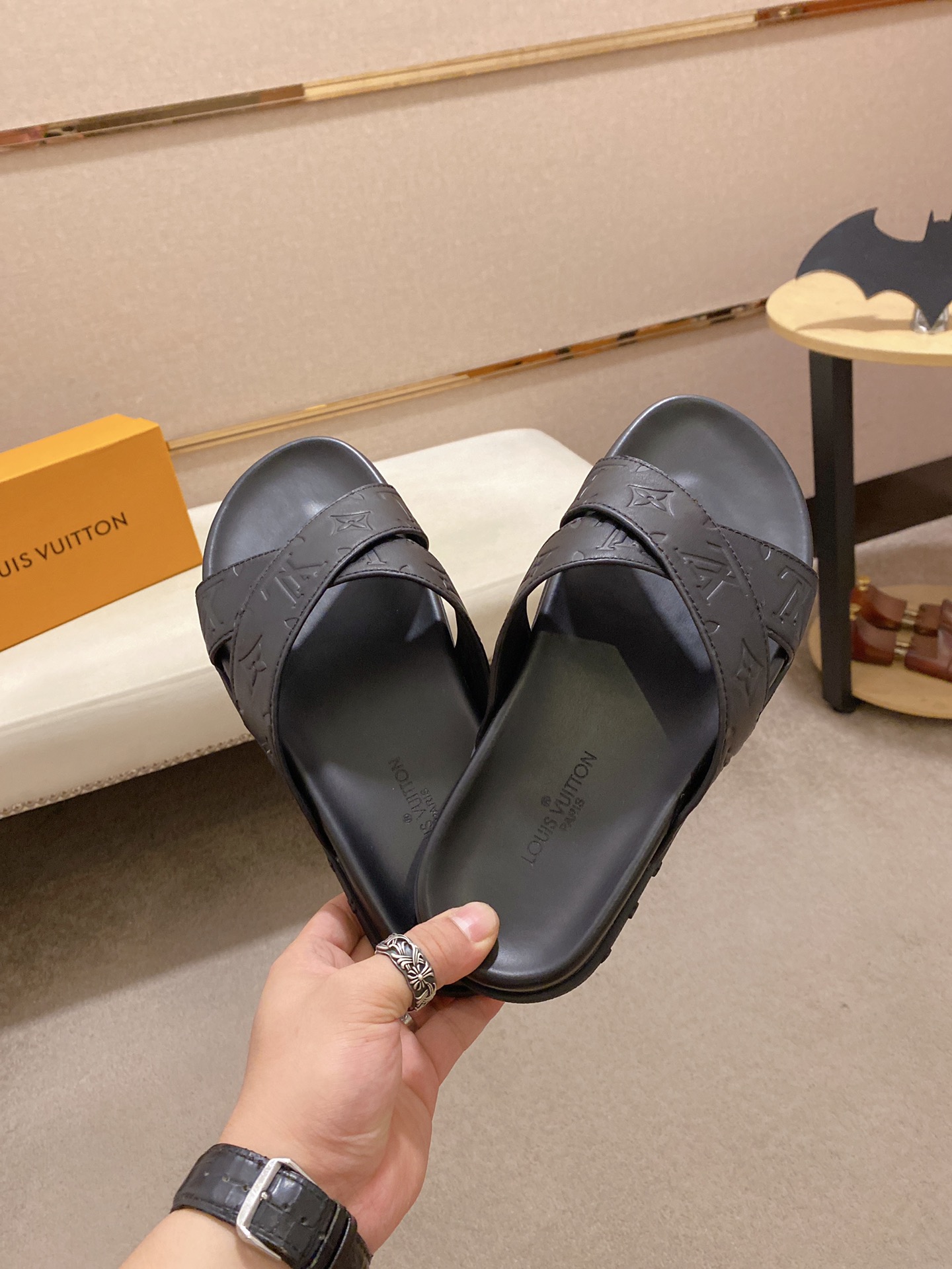 Louis Vuitton Slipper 10 - vstockx