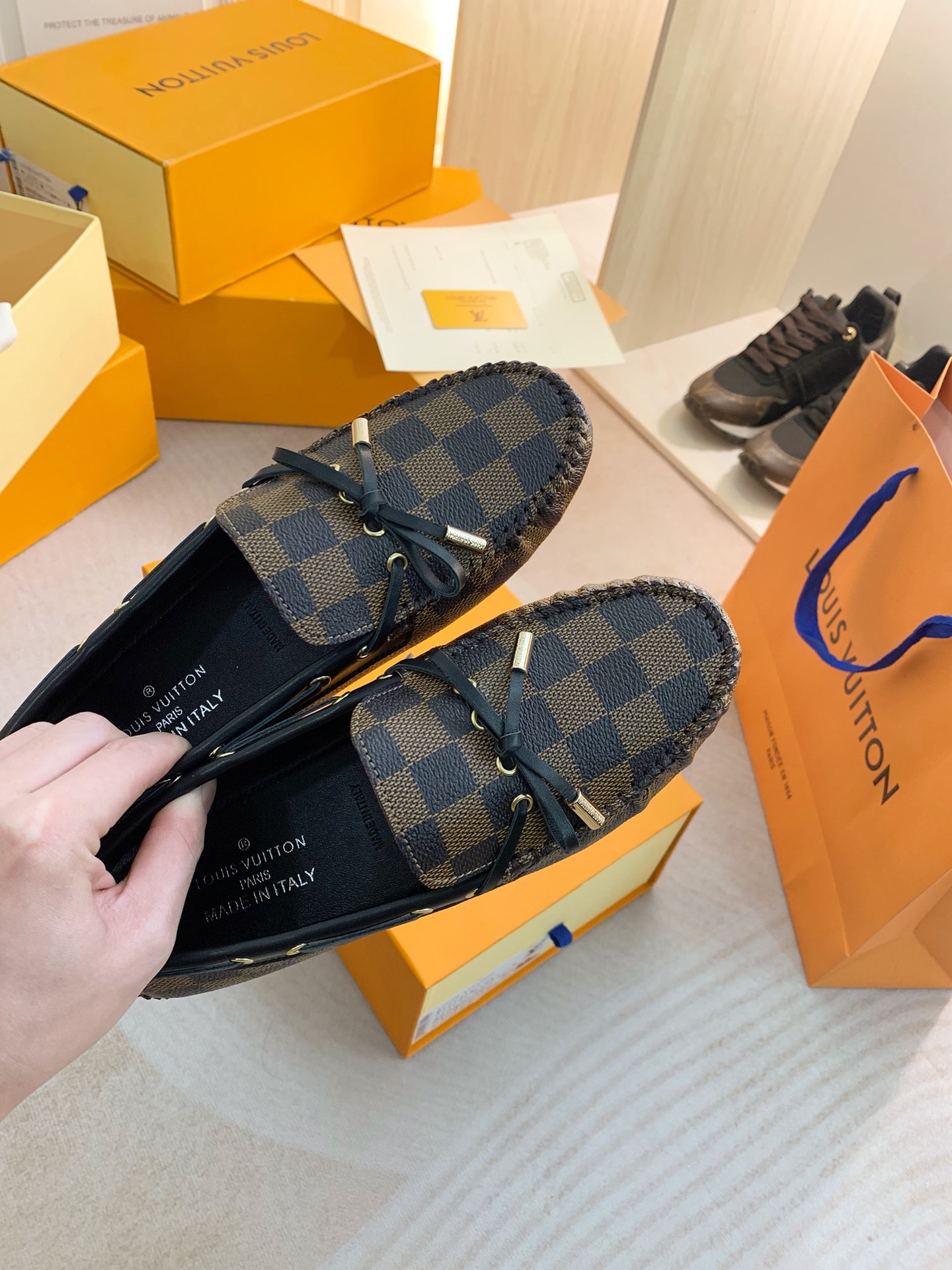 Louis Vuitton GLORIA FLAT LOAFERS WOMEN 11 - vstockx