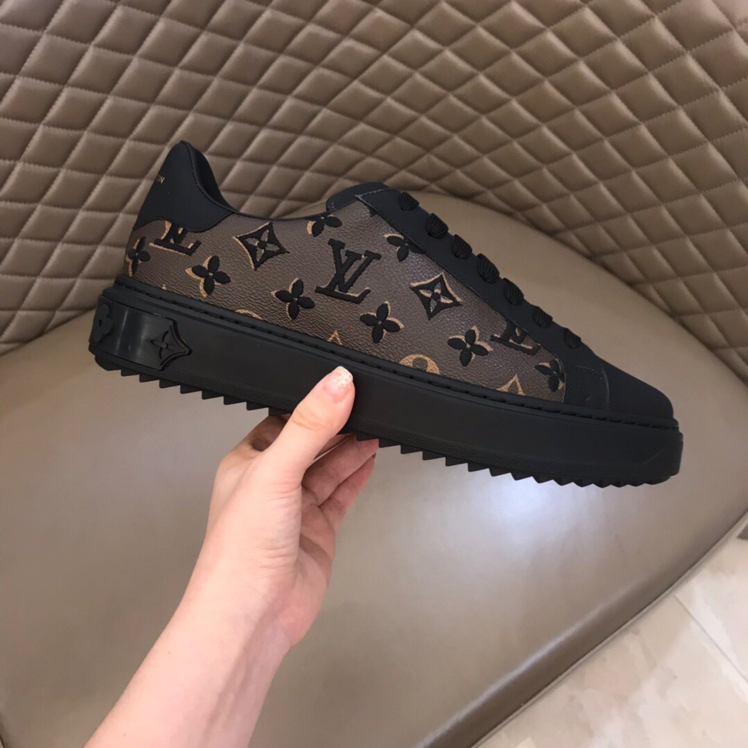 Louis Vuitton Low Top sneaker 33 - vstockx