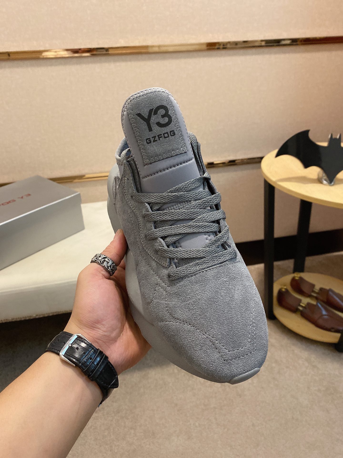 Y-3 Kaiwa Lace-Up Sneakers 46 - vstockx