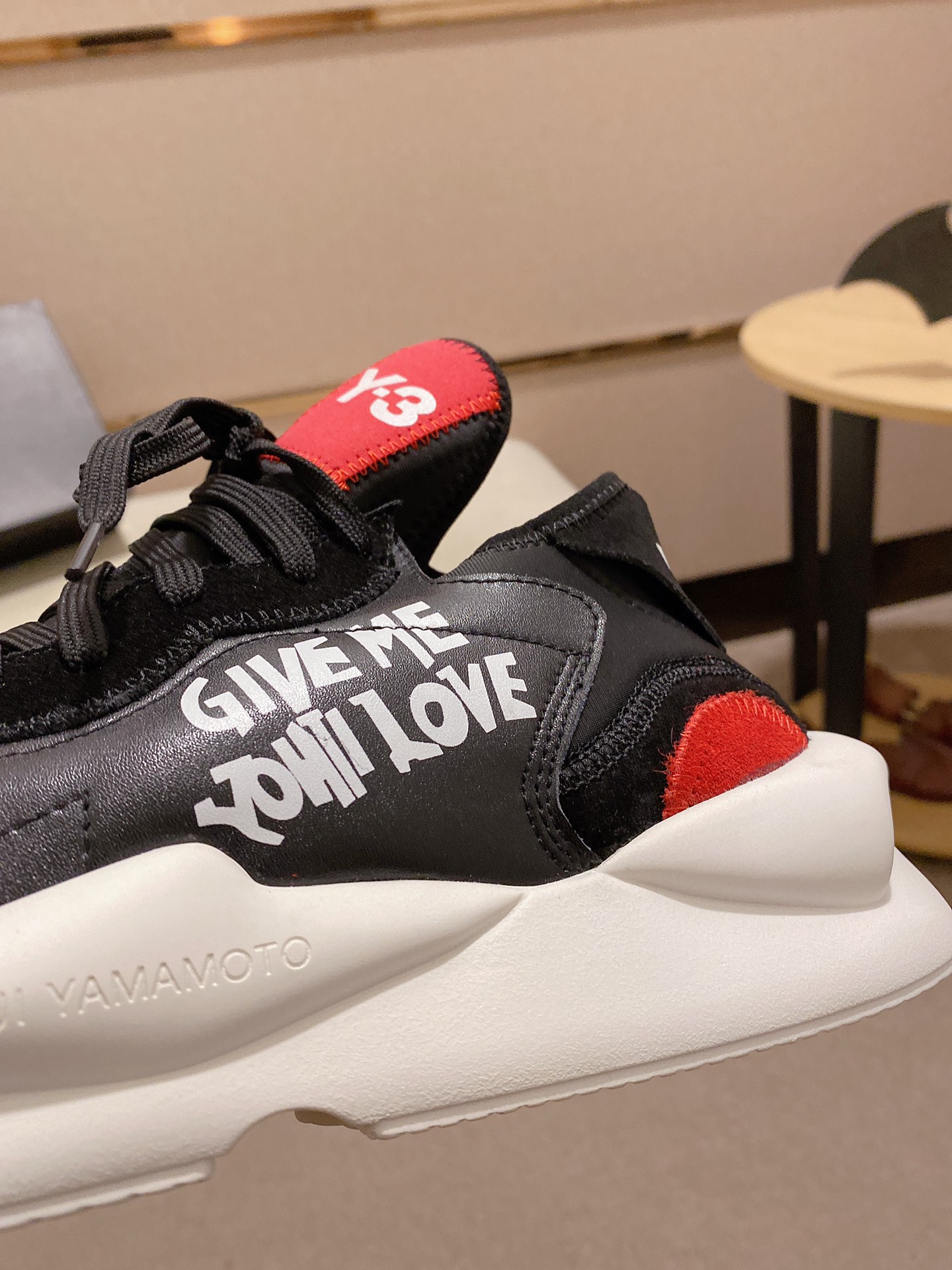 Y-3 Kaiwa Lace-Up Sneakers 19 - vstockx