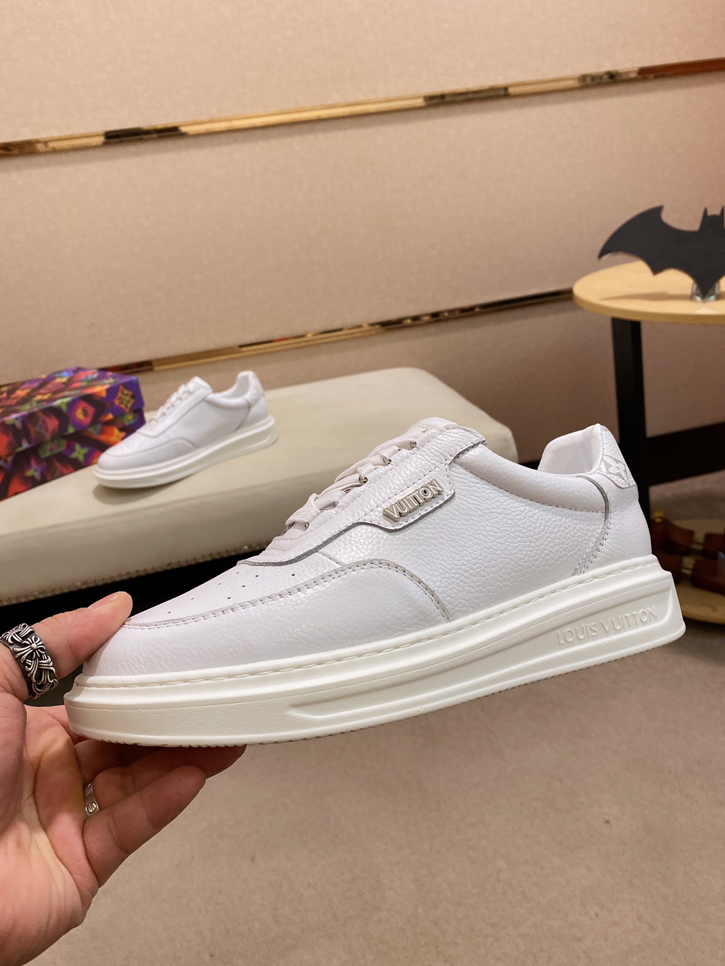 Louis Vuitton Low Top sneaker 110 - vstockx