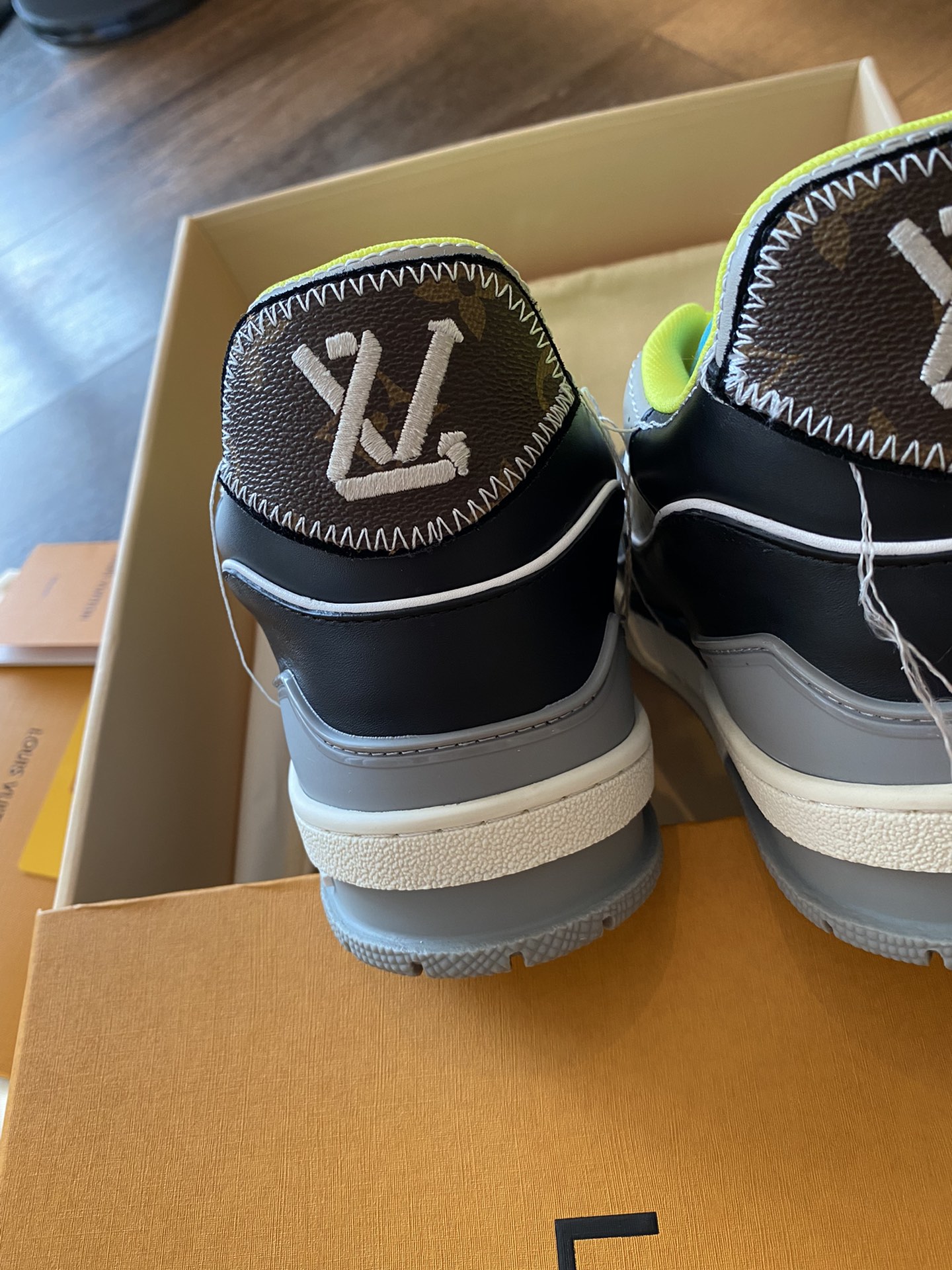 Louis Vuitton LV TRAINERS SNEAKER 9 - vstockx