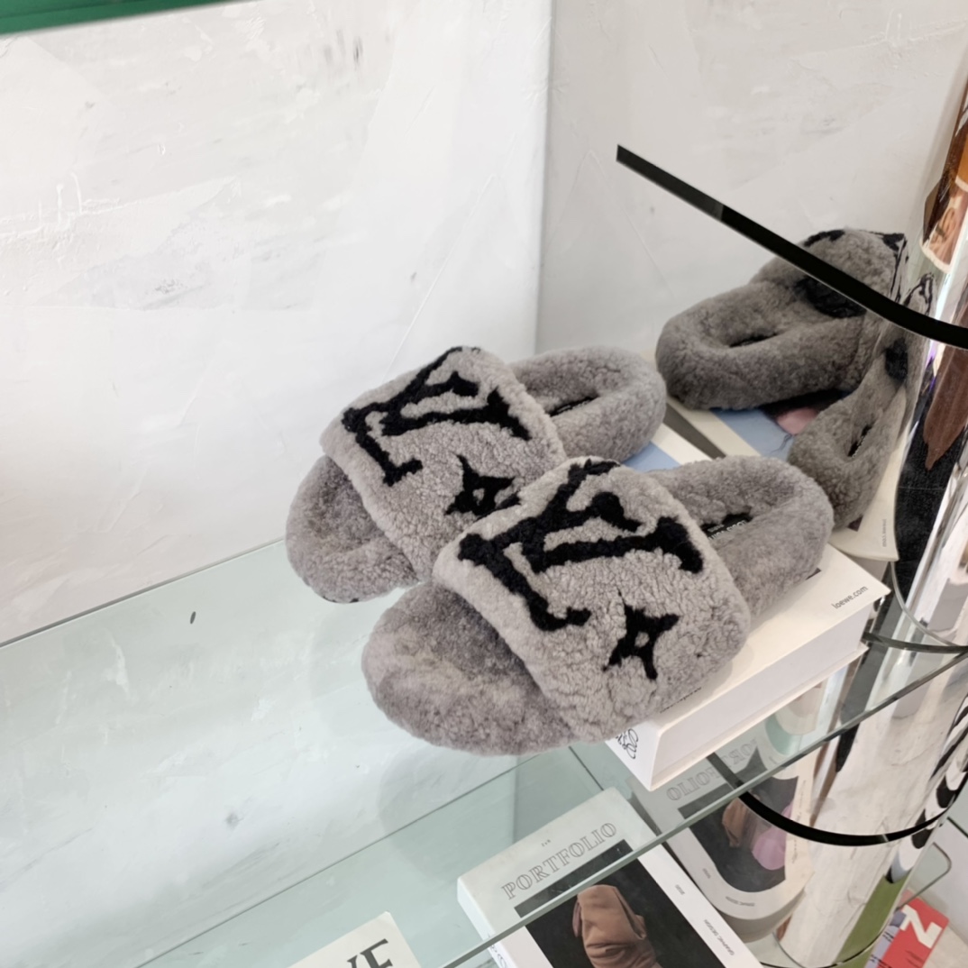 Louis Vuitton GLORIA FLAT LOAFERS WOMEN 12 - vstockx