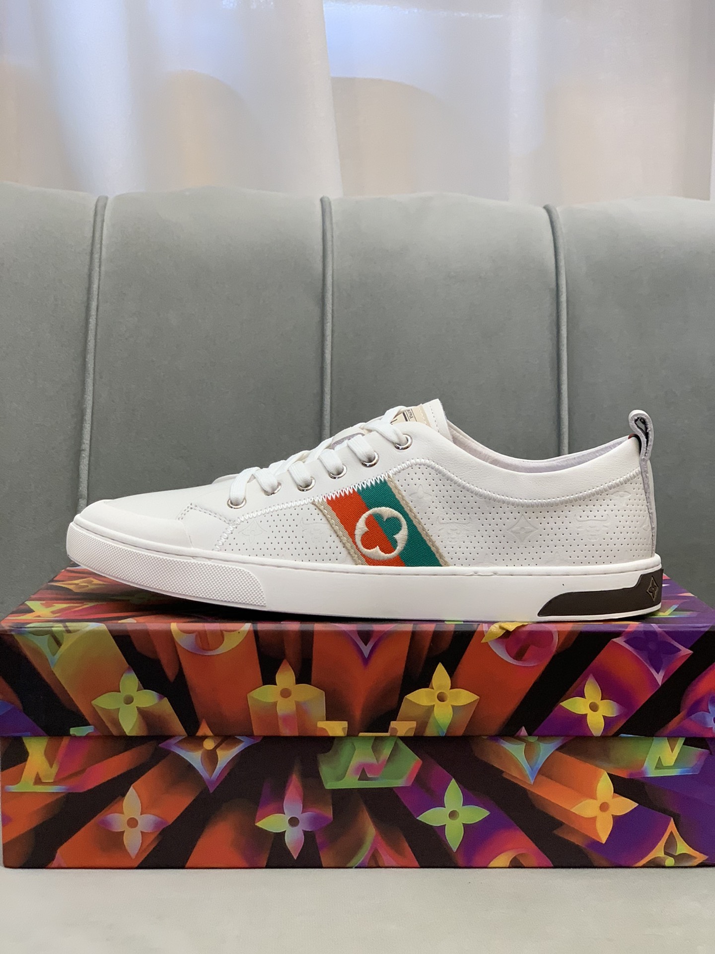 Louis Vuitton Low Top sneaker 14 - vstockx