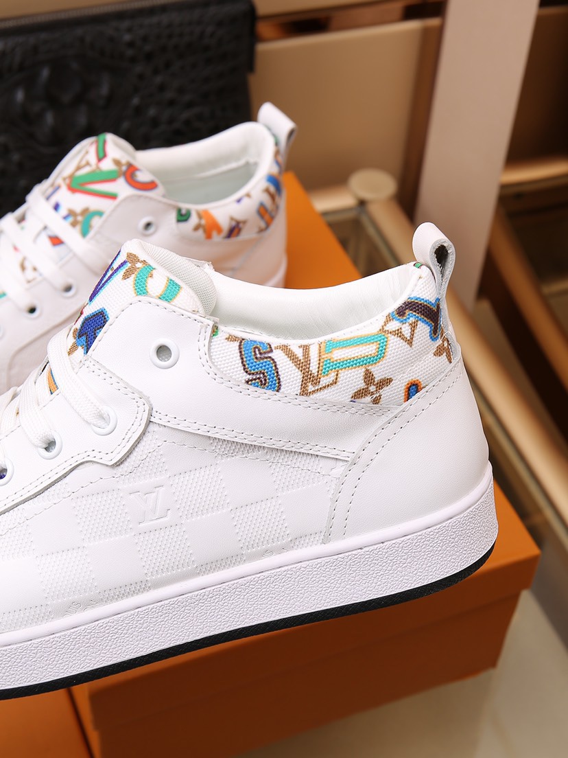 Louis Vuitton Low Top sneaker 3 - vstockx