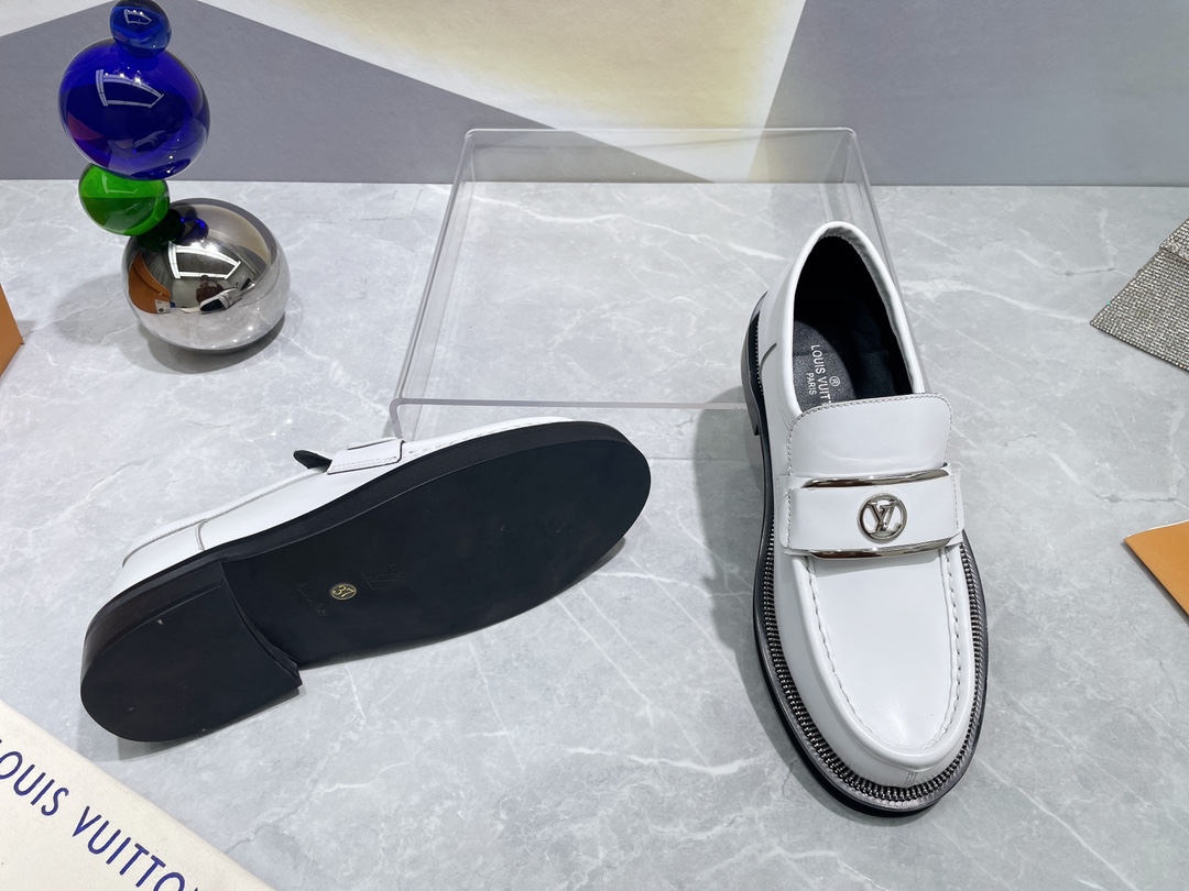 Louis Vuitton shoes WOMEN 3 - vstockx