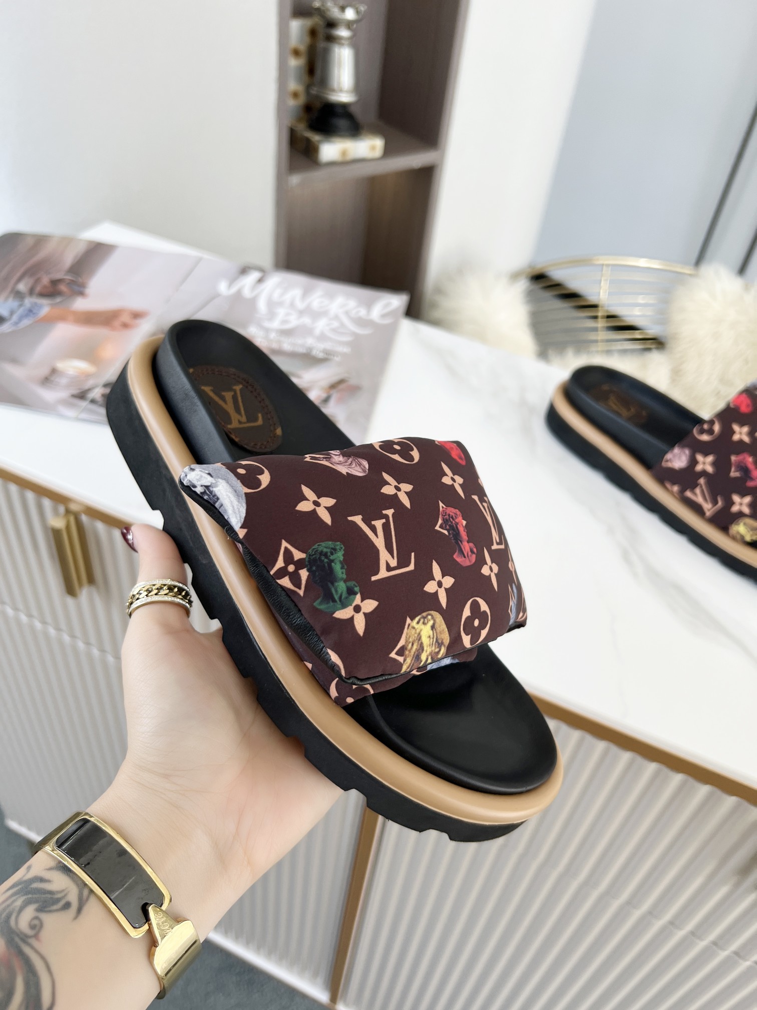 Louis Vuitton POOL PILLOW COMFORT MULES WOMEN 5 - vstockx