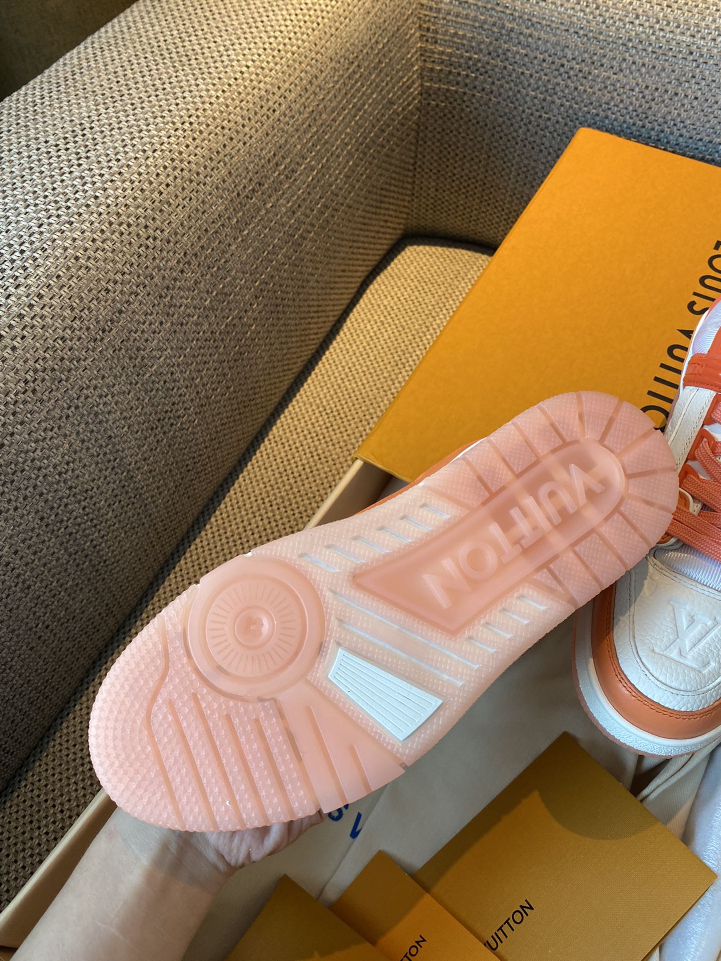 Louis Vuitton LV TRAINERS SNEAKER 9 - vstockx