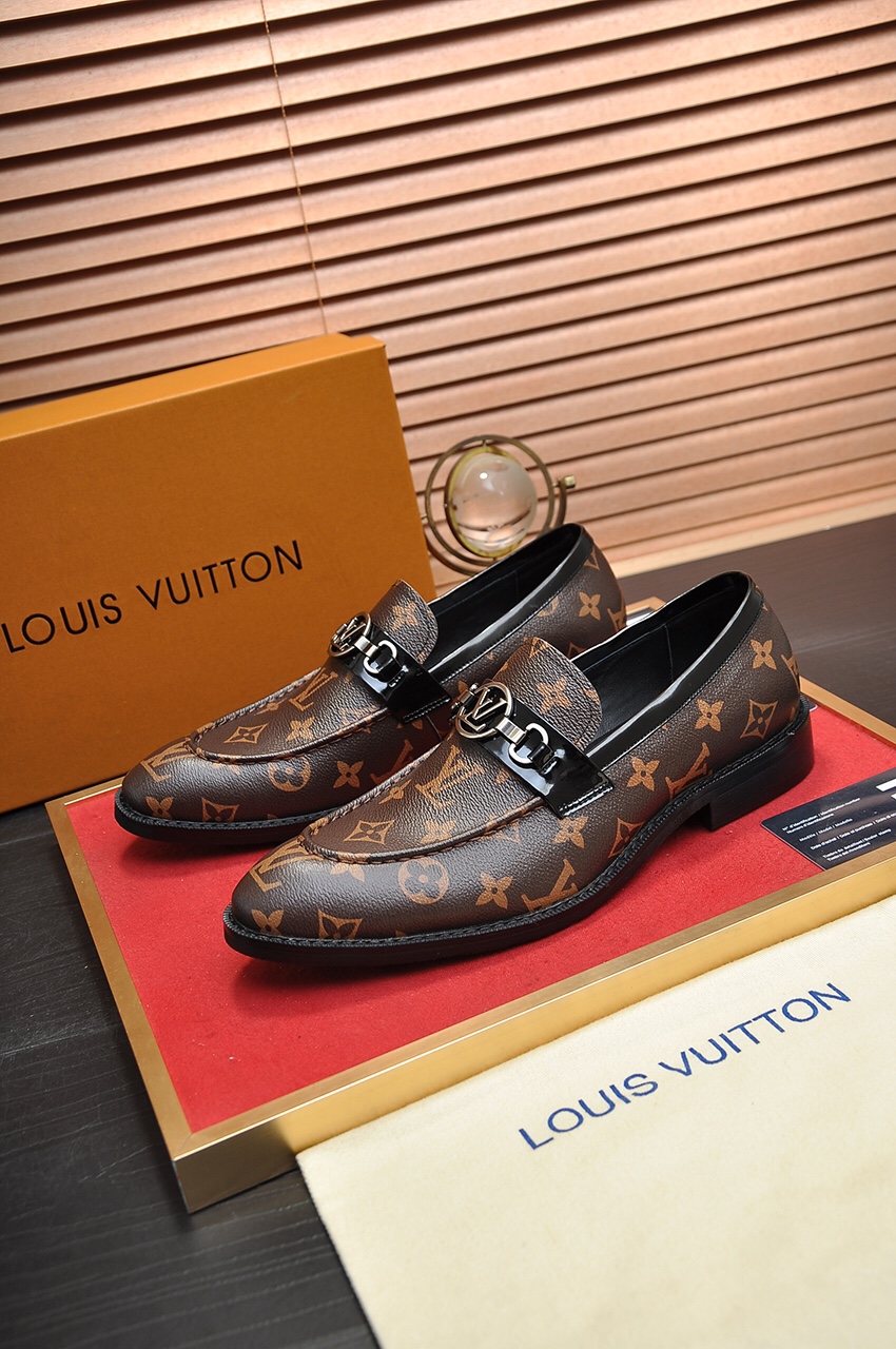 Louis Vuitton Leather Boots 54 - vstockx