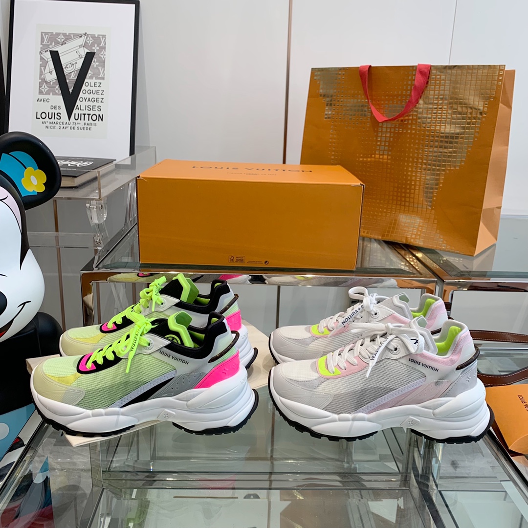 Louis Vuitton RUN 55 TRAINERS SNEAKER 3 - vstockx