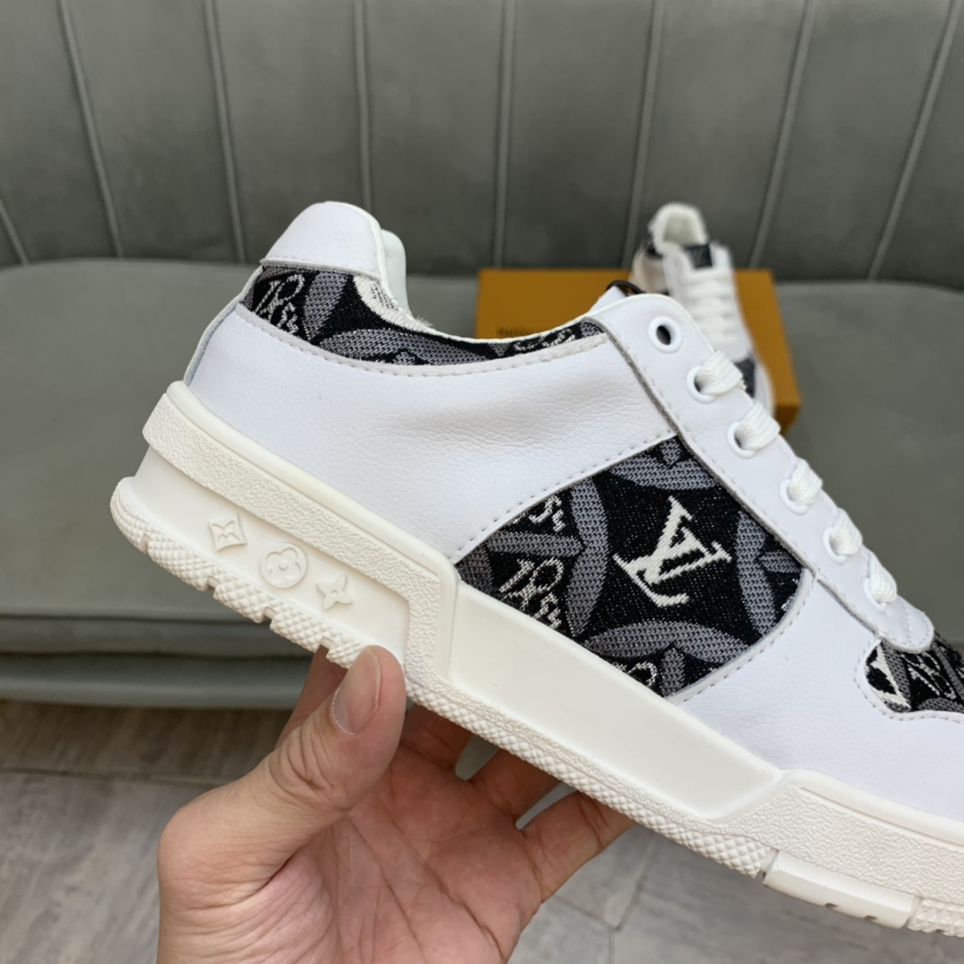 Louis Vuitton Low Top sneaker 12 - vstockx