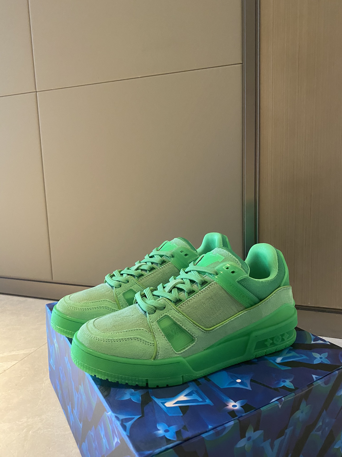 Louis Vuitton LV TRAINERS SNEAKER 9 - vstockx