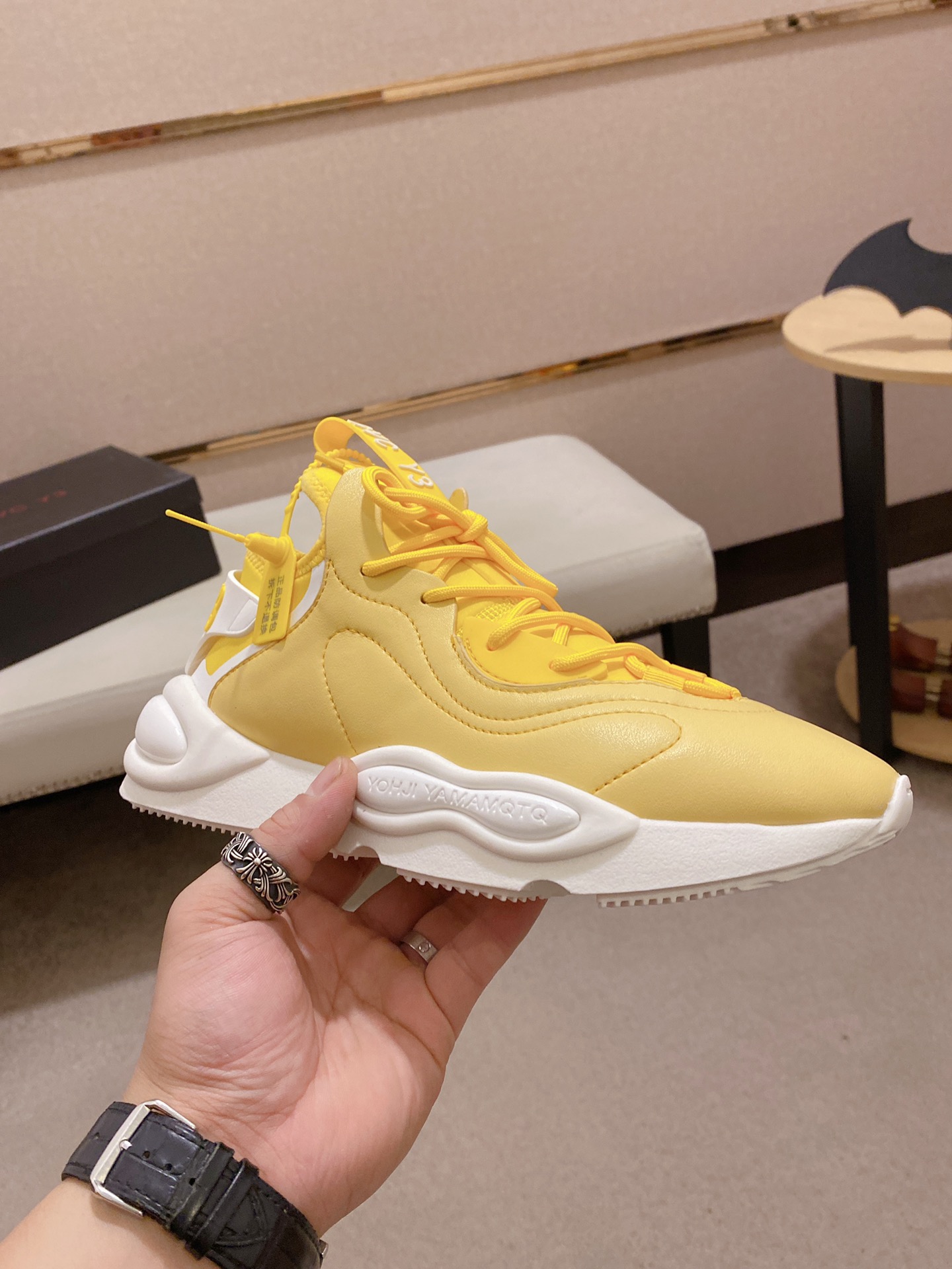 Y-3 Kaiwa Lace-Up Sneakers 3 - vstockx