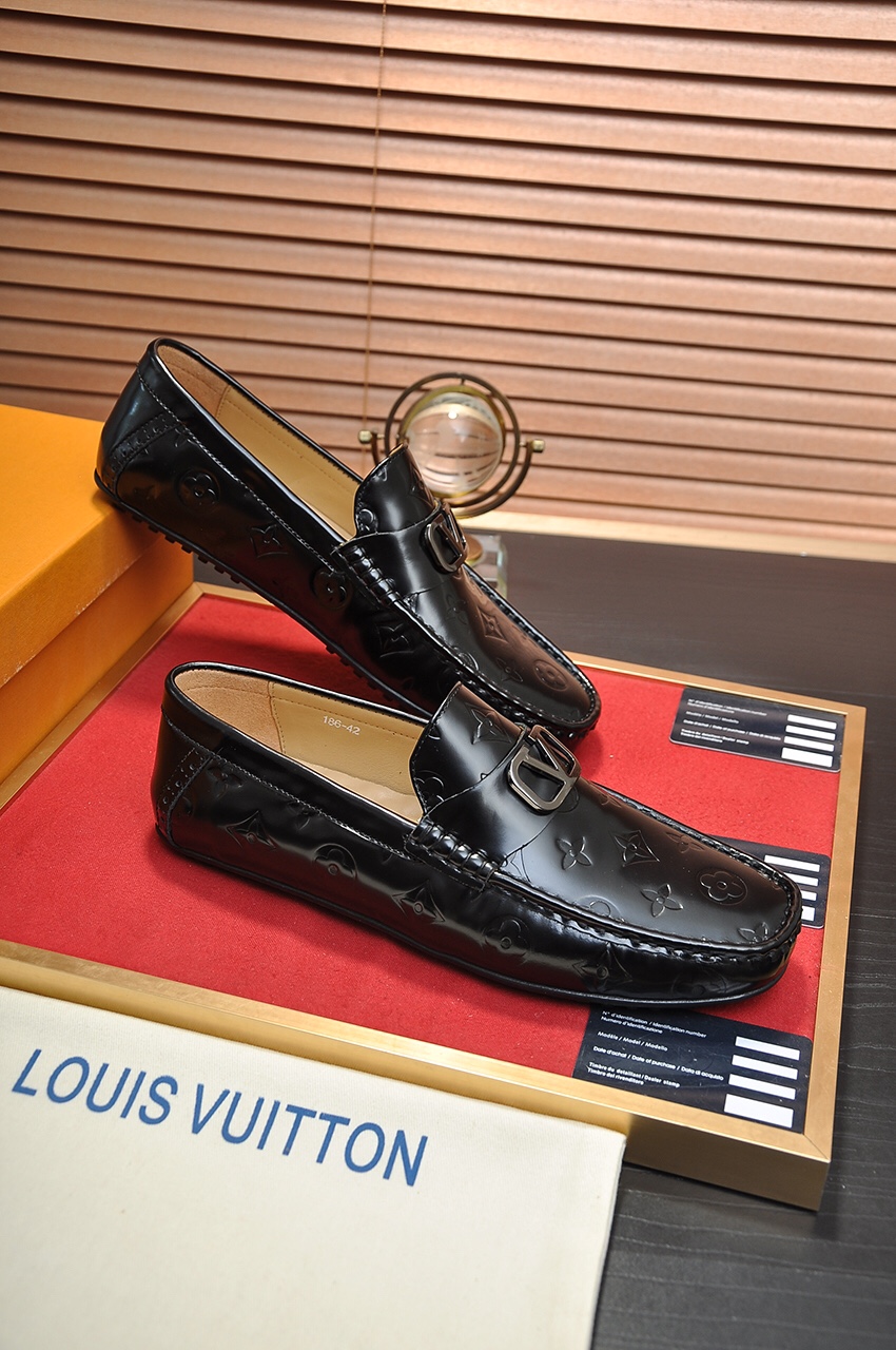 Louis Vuitton Leather Boots 53 - vstockx