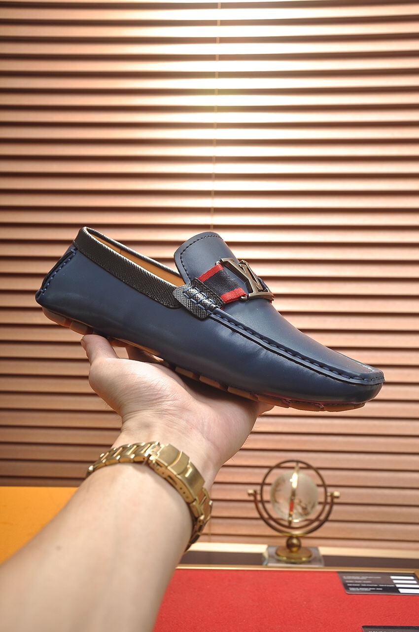 Louis Vuitton Leather Boots 30 - vstockx