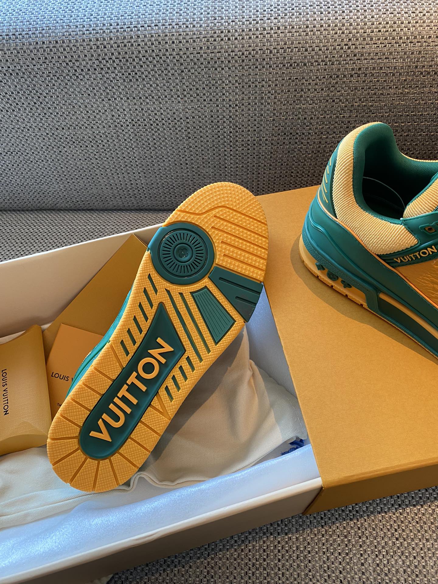 Louis Vuitton LV TRAINERS SNEAKER 9 - vstockx